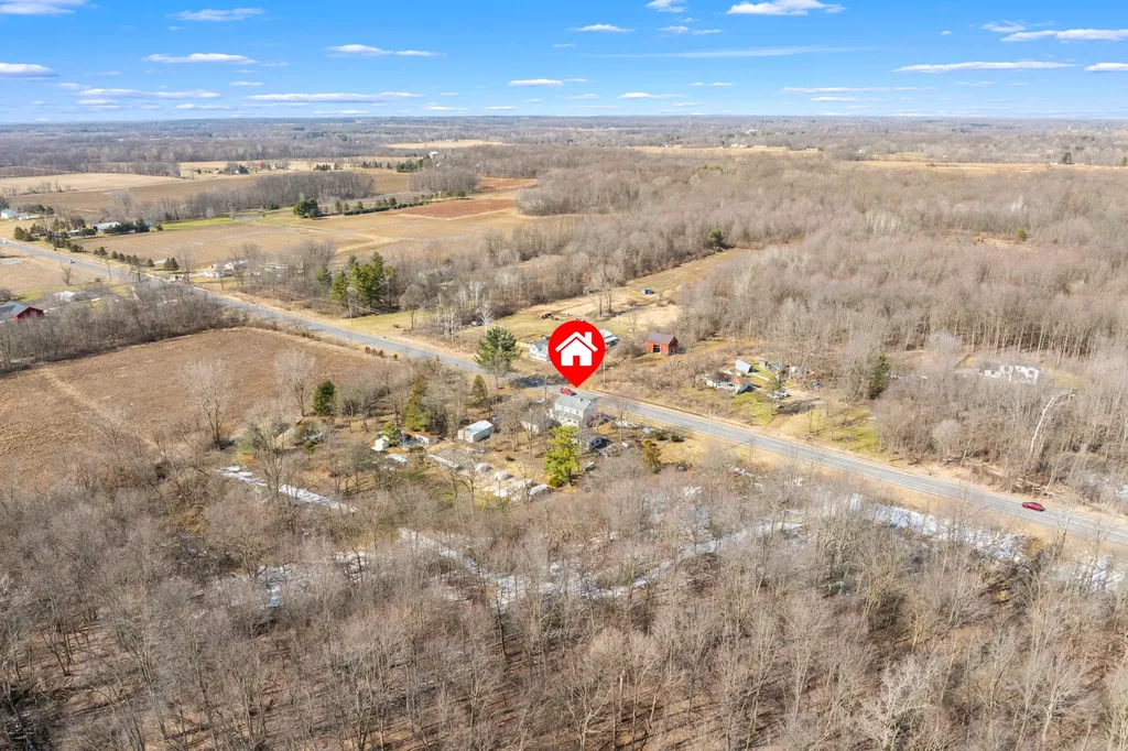 35553 M 43 Waverly Township MI 49079