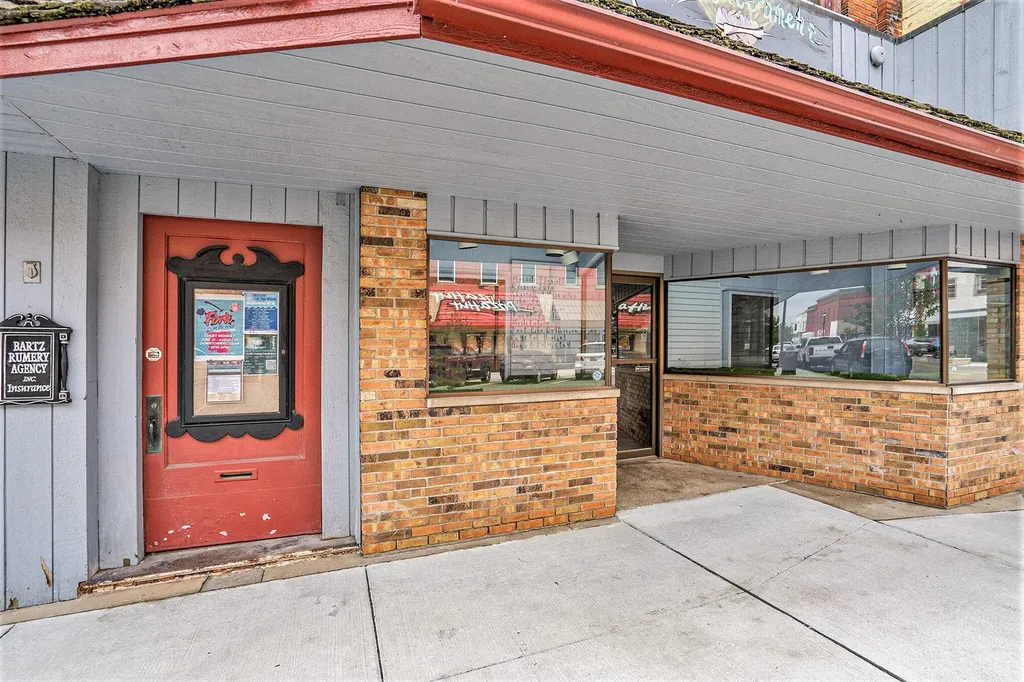 106 Locust Street Allegan City MI 49010
