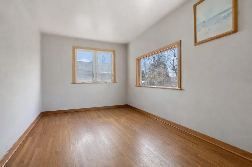 35553 M 43 Waverly Township MI 49079