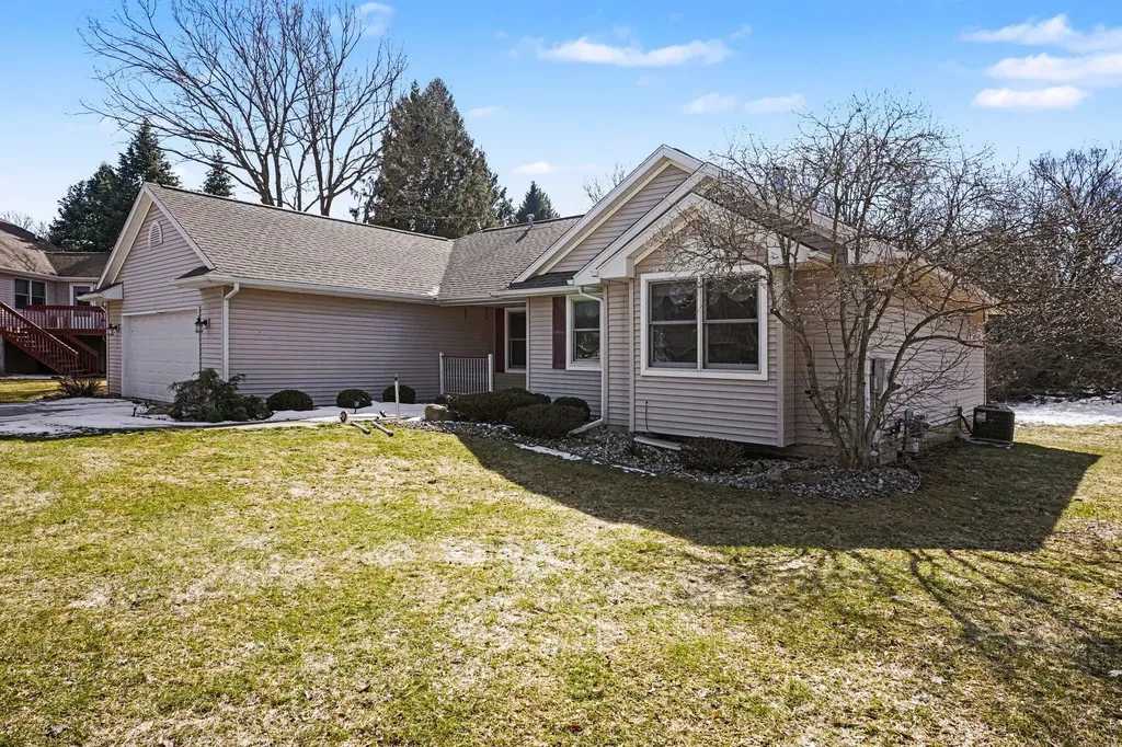 8135 Robinbrook Street Richland Township MI 49083