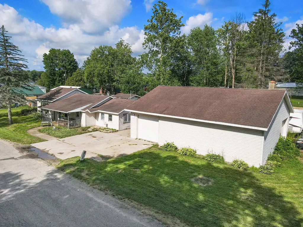 46778 Sycamore Drive Arlington Township MI 49013