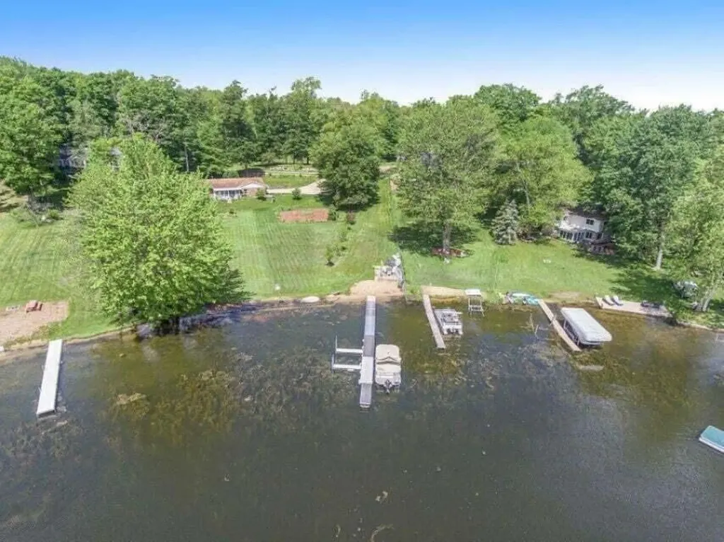 2523 Vanhorn Court Allegan Township MI 49010