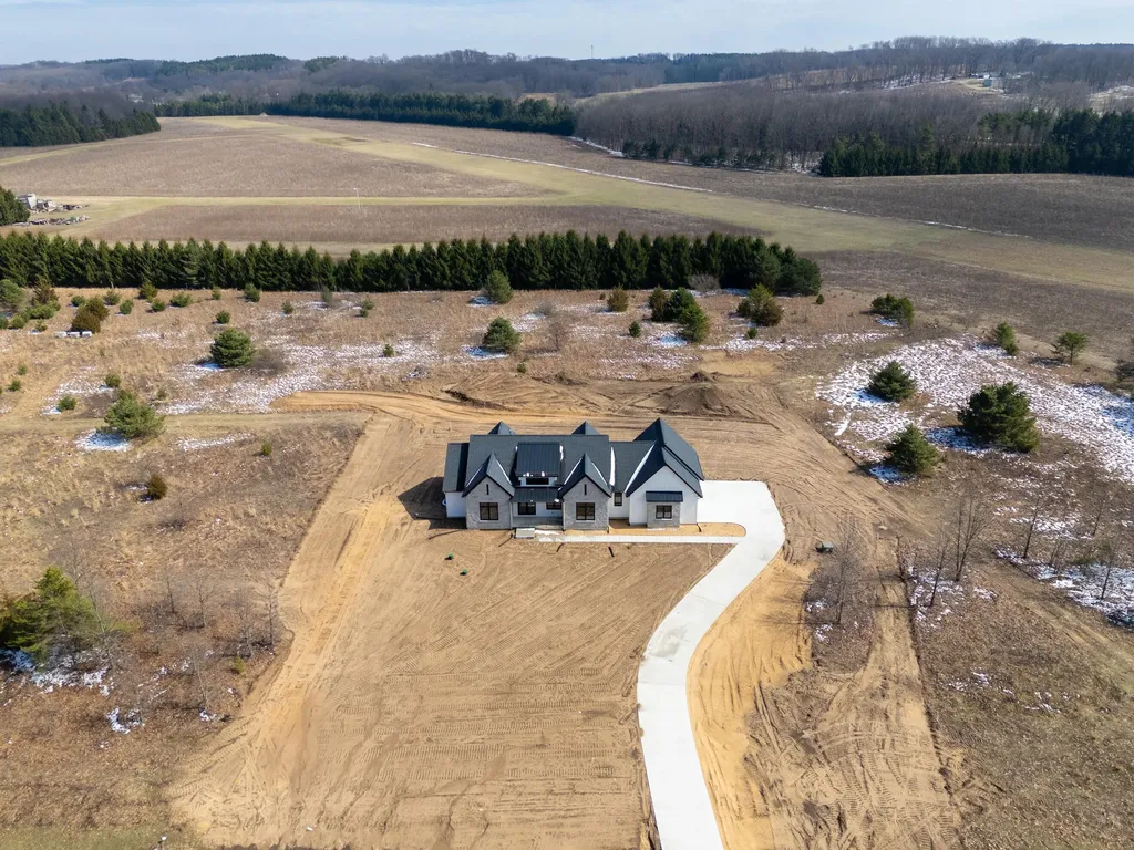 61121 Airpark Lane Antwerp Township MI 49071