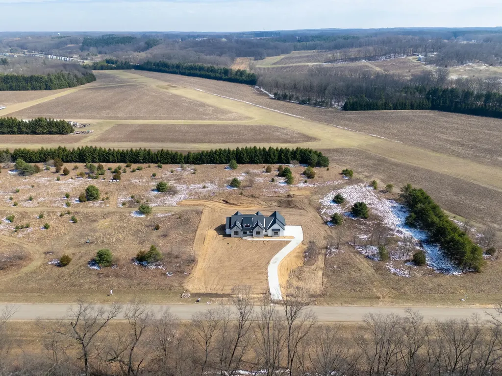 61121 Airpark Lane Antwerp Township MI 49071
