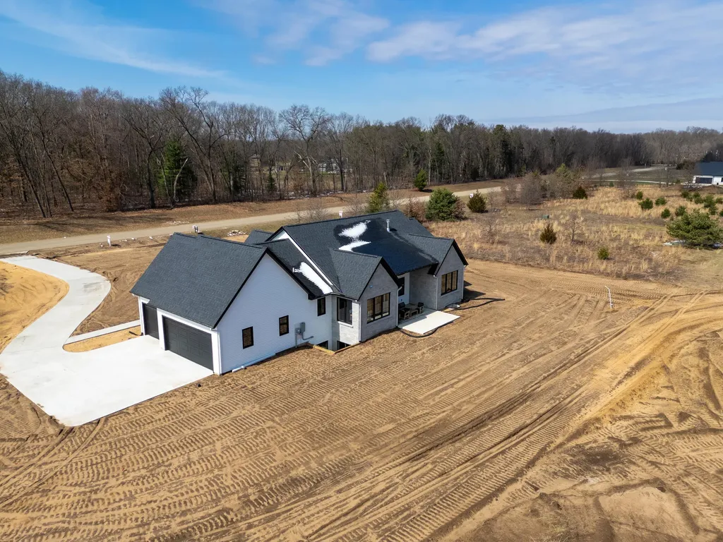 61121 Airpark Lane Antwerp Township MI 49071