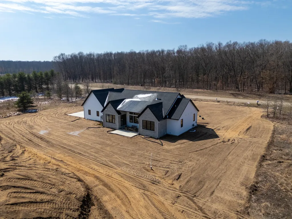 61121 Airpark Lane Antwerp Township MI 49071
