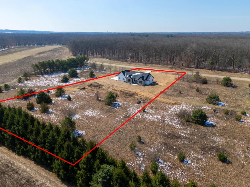 61121 Airpark Lane Antwerp Township MI 49071