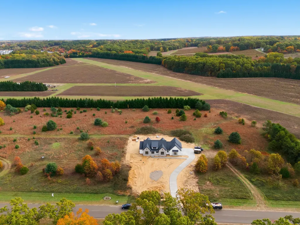 61121 Airpark Lane Antwerp Township MI 49071