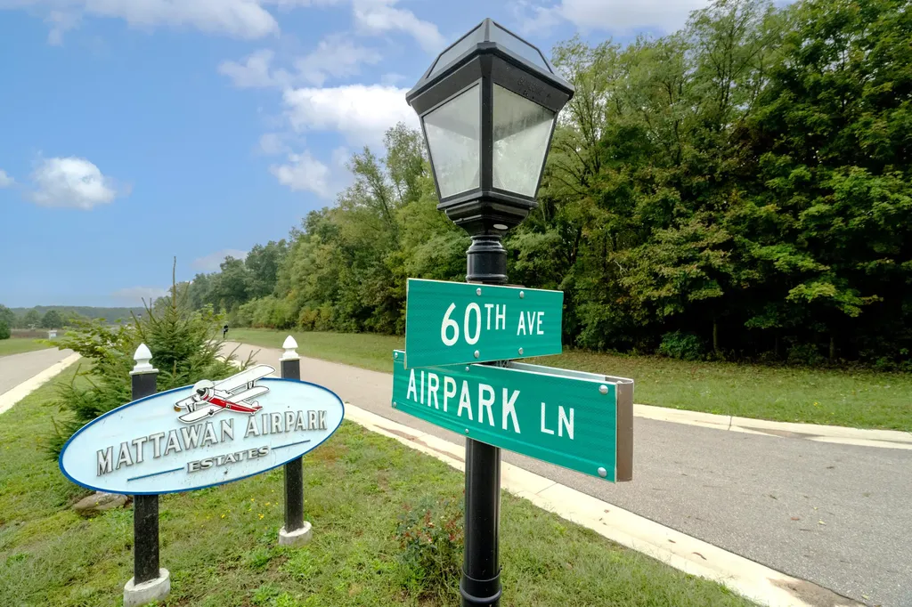 61121 Airpark Lane Antwerp Township MI 49071