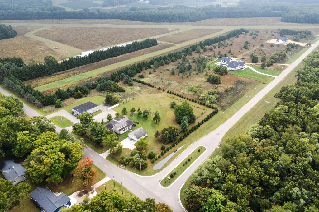 61121 Airpark Lane Antwerp Township MI 49071