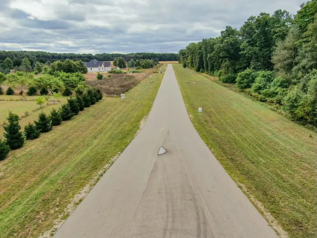 61121 Airpark Lane Antwerp Township MI 49071