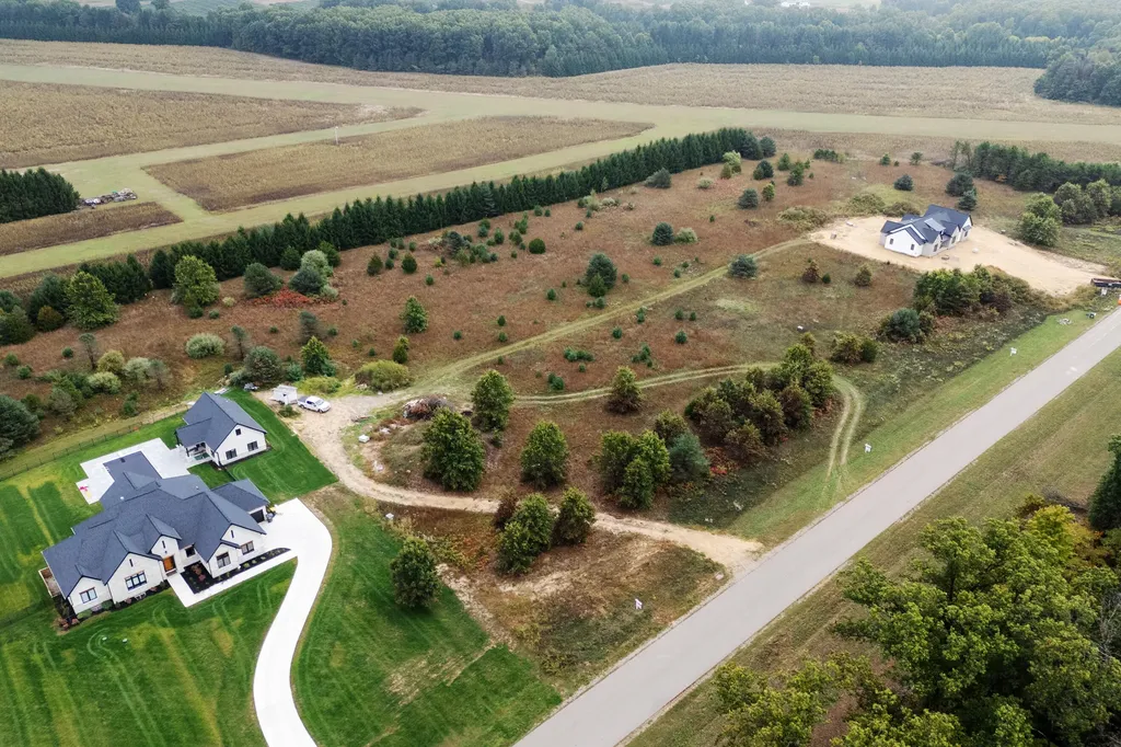 61121 Airpark Lane Antwerp Township MI 49071