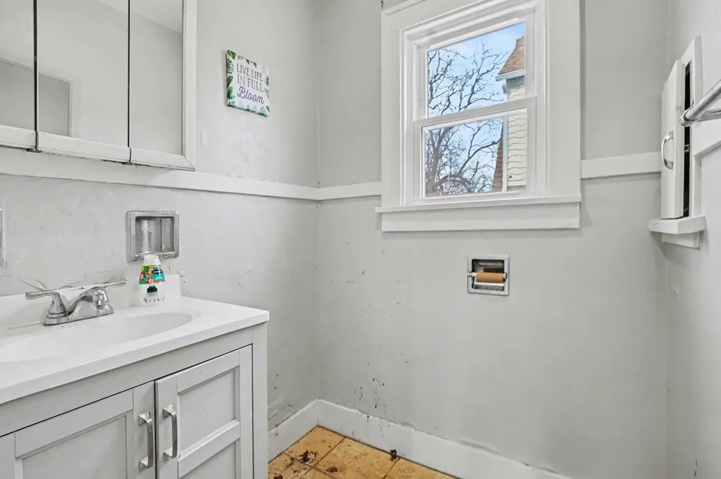 2326 S Burdick Street Kalamazoo City MI 49001