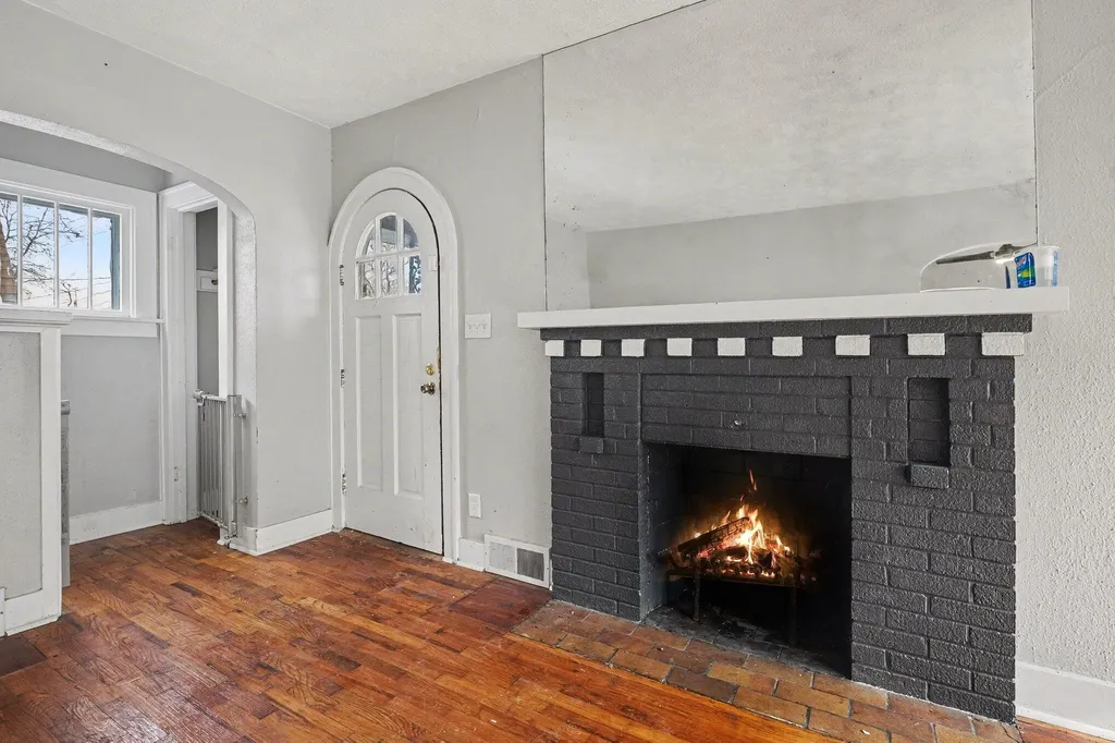 2326 S Burdick Street Kalamazoo City MI 49001