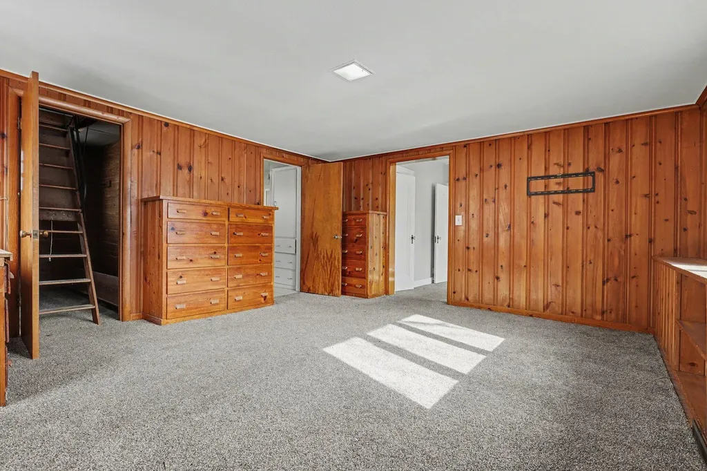2326 S Burdick Street Kalamazoo City MI 49001