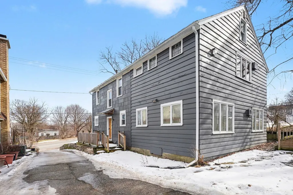 2326 S Burdick Street Kalamazoo City MI 49001