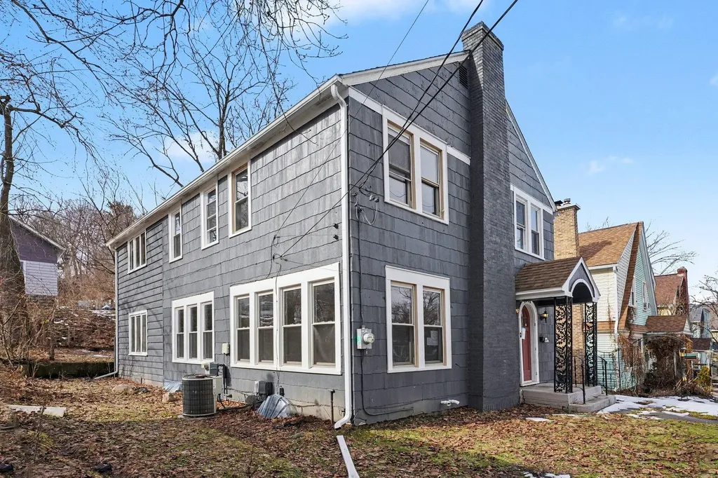 2326 S Burdick Street Kalamazoo City MI 49001