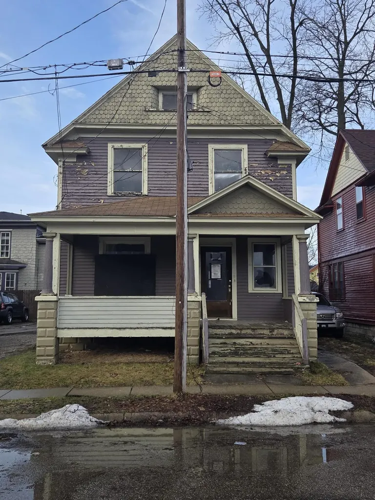 528 Potter Street Kalamazoo City MI 49007