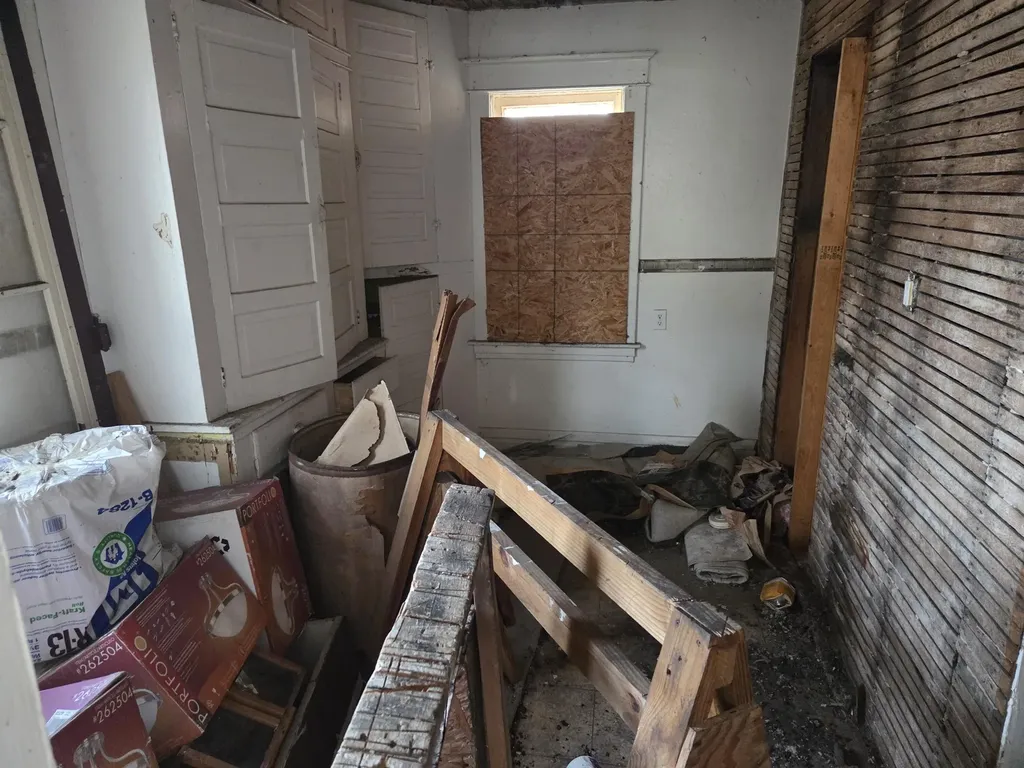 528 Potter Street Kalamazoo City MI 49007