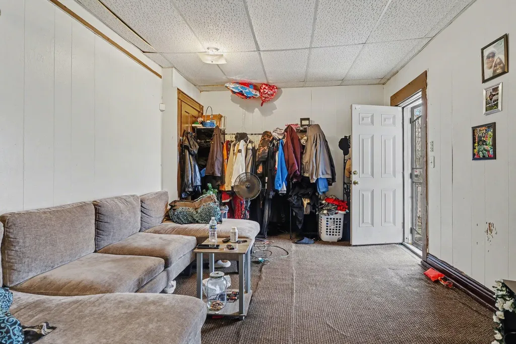 17 Tennyson Avenue Battle Creek City MI 49015