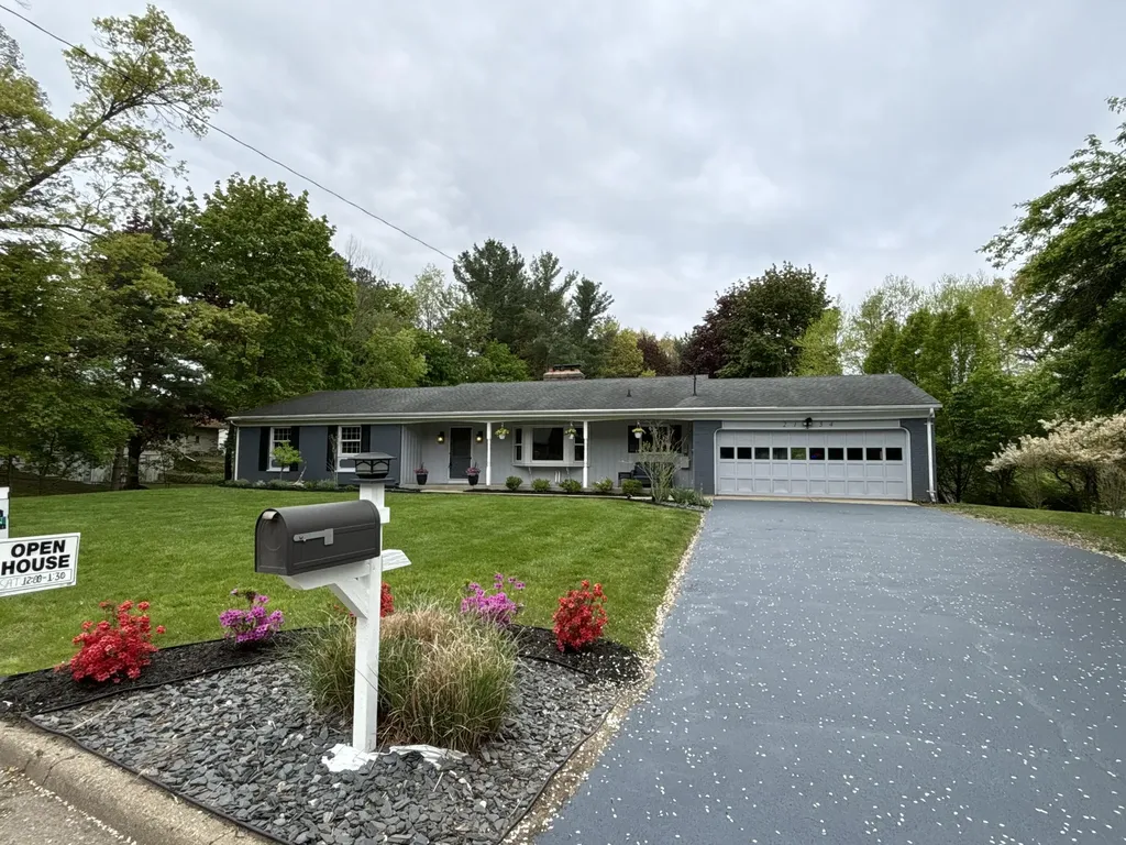 2134 Sycamore Lane Kalamazoo City MI 49008