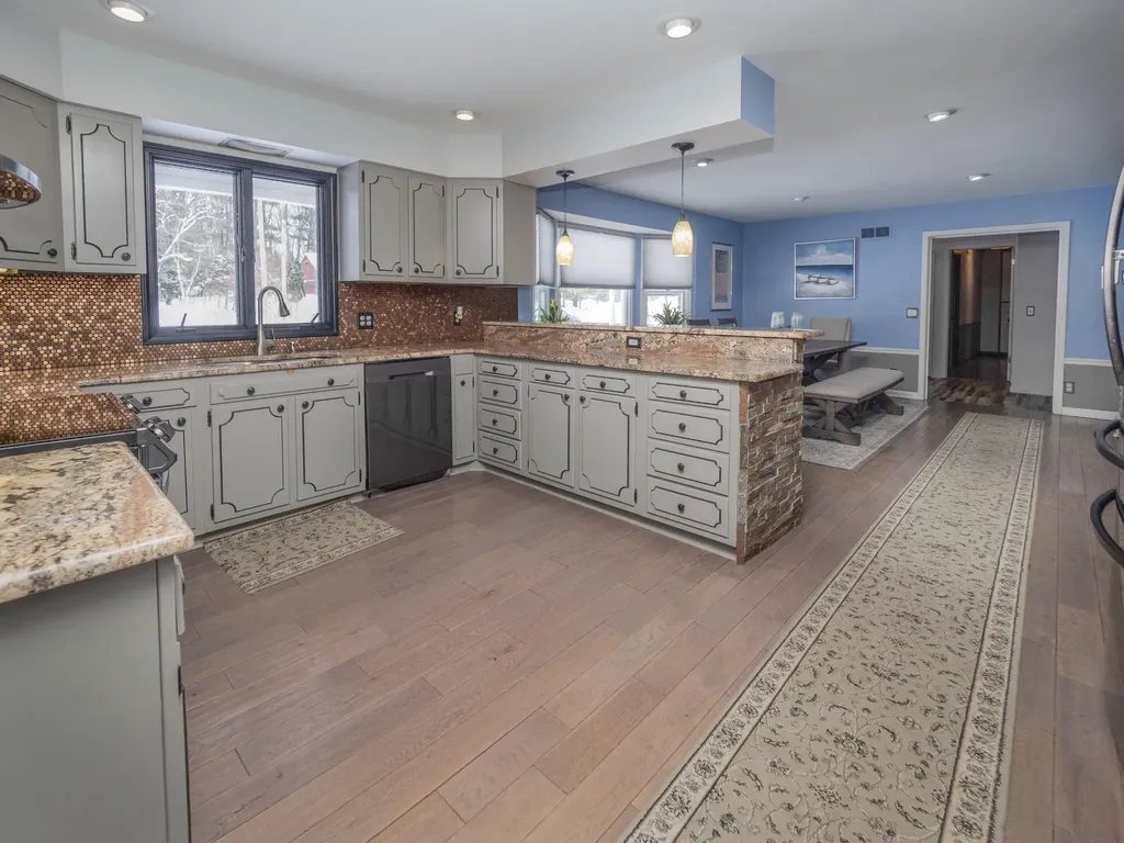 2134 Sycamore Lane Kalamazoo City MI 49008