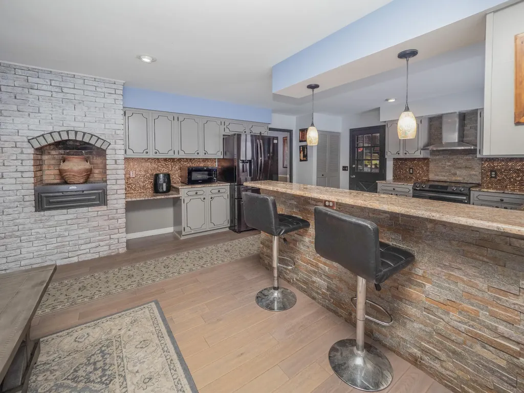 2134 Sycamore Lane Kalamazoo City MI 49008