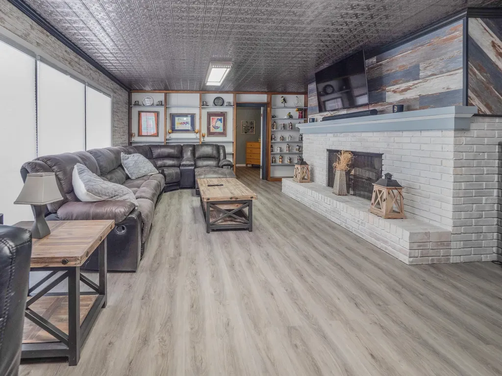 2134 Sycamore Lane Kalamazoo City MI 49008