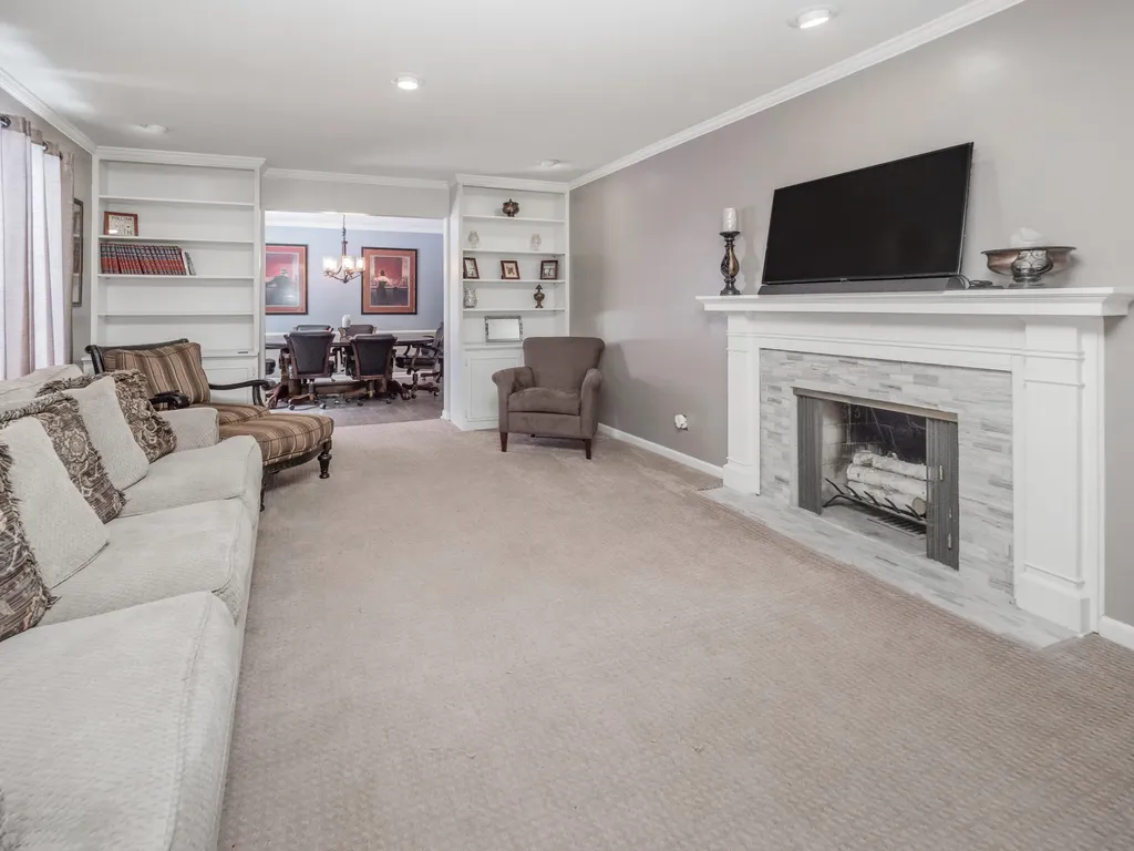 2134 Sycamore Lane Kalamazoo City MI 49008