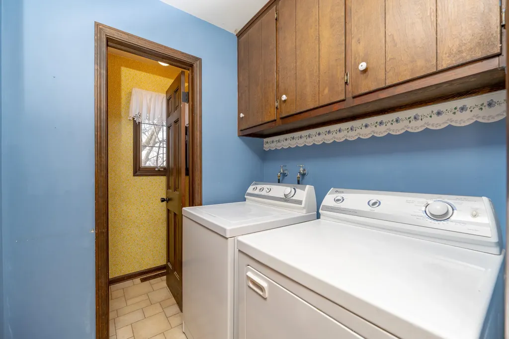 10798 Pleasant Lake Road Barry Township MI 49046