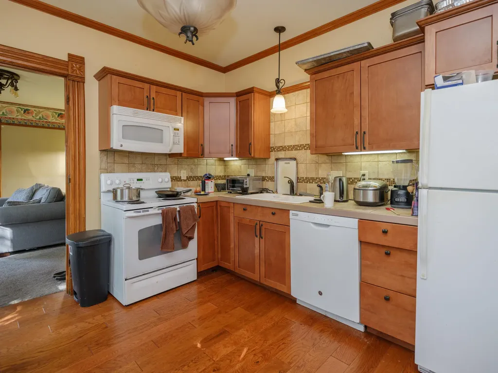 232 Woodward Avenue Kalamazoo City MI 49007