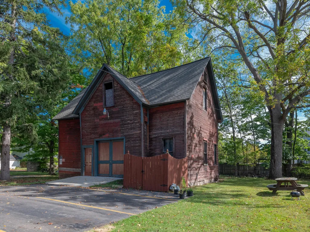 232 Woodward Avenue Kalamazoo City MI 49007