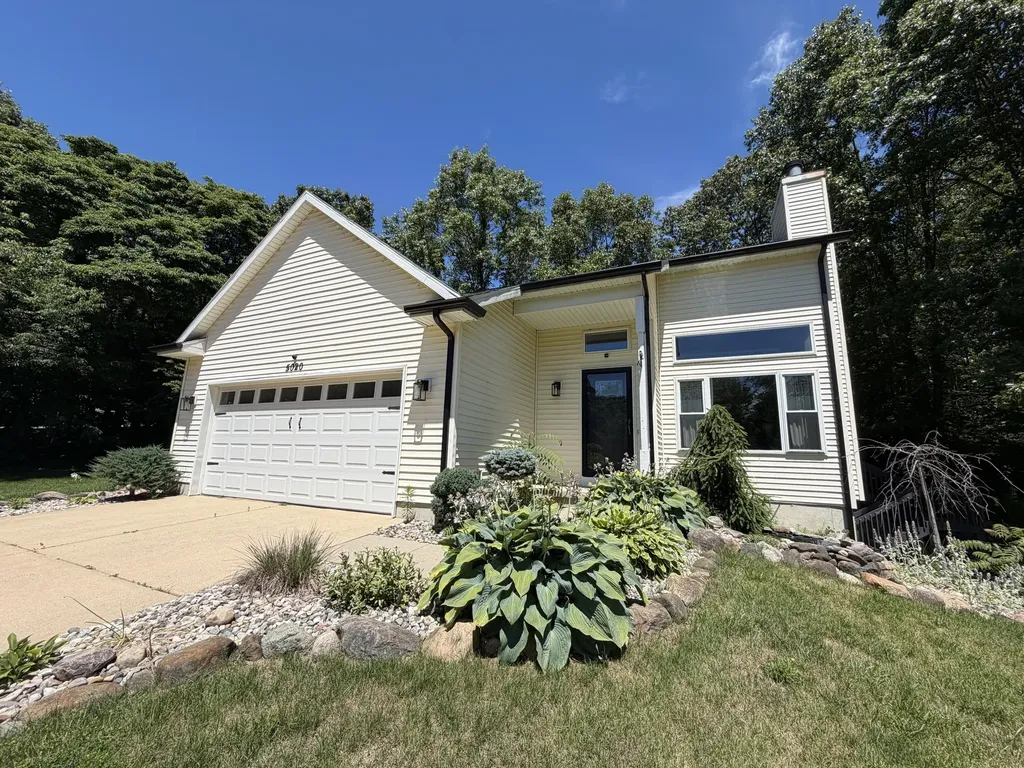 5020 Roundtree Drive Irving Township MI 49333