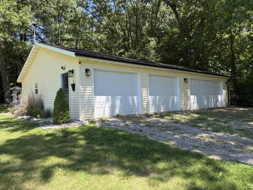 5020 Roundtree Drive Irving Township MI 49333
