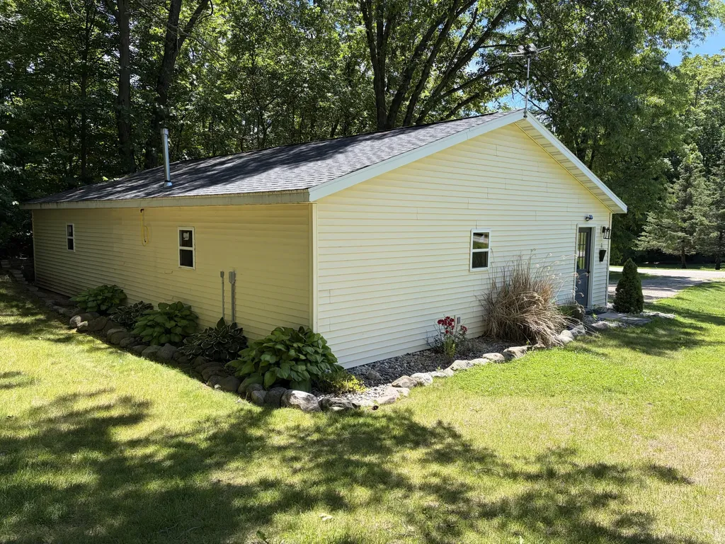 5020 Roundtree Drive Irving Township MI 49333