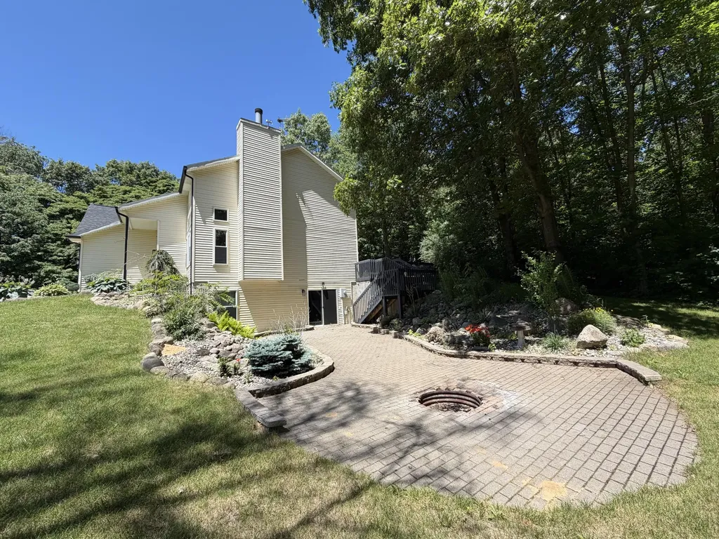 5020 Roundtree Drive Irving Township MI 49333