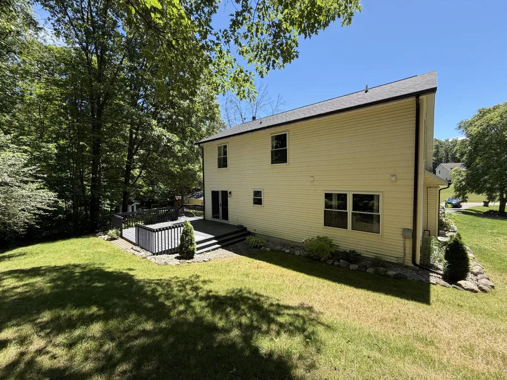 5020 Roundtree Drive Irving Township MI 49333