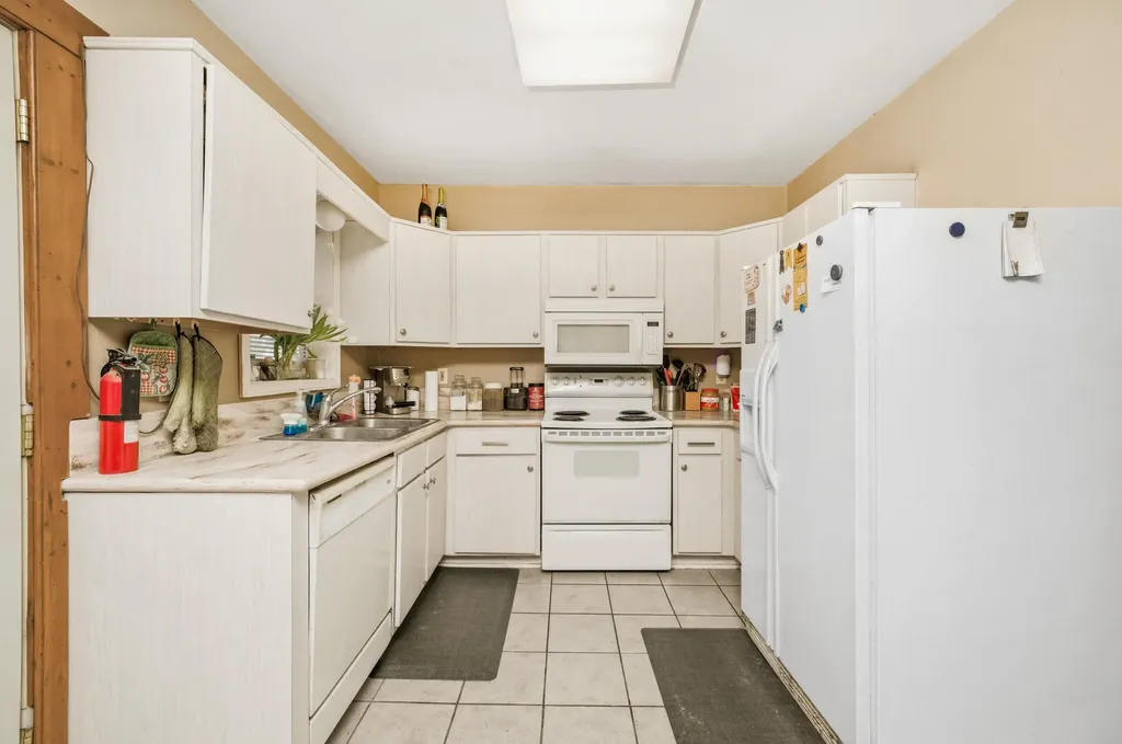1411 Egleston Avenue Kalamazoo City MI 49001