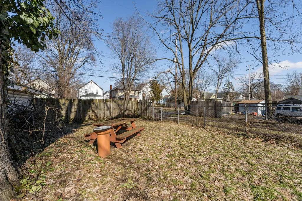 1411 Egleston Avenue Kalamazoo City MI 49001