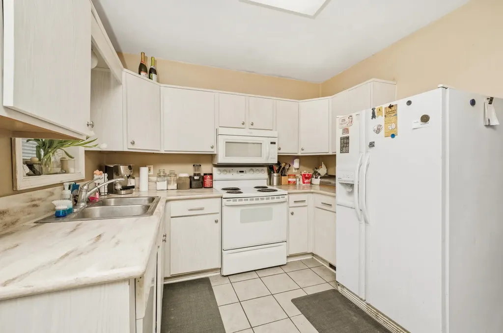 1411 Egleston Avenue Kalamazoo City MI 49001