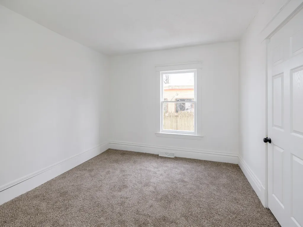 915 Hays Park Avenue Kalamazoo City MI 49001