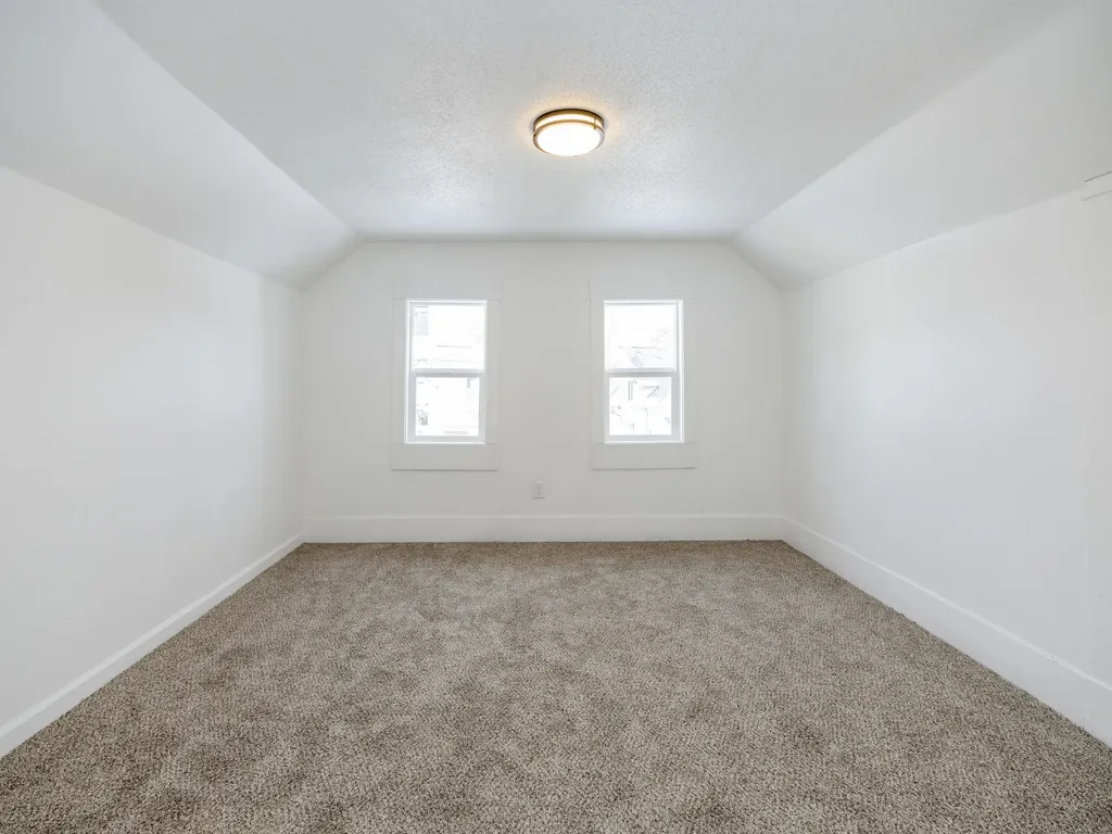 915 Hays Park Avenue Kalamazoo City MI 49001
