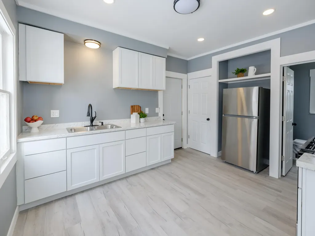 915 Hays Park Avenue Kalamazoo City MI 49001