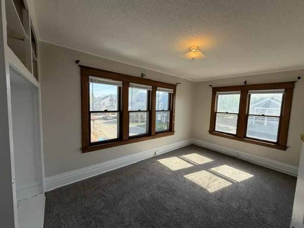 430 W Dutton Street Kalamazoo City MI 49007