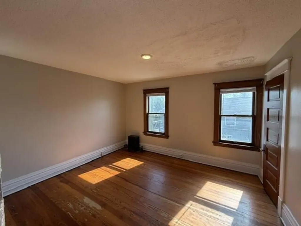 430 W Dutton Street Kalamazoo City MI 49007