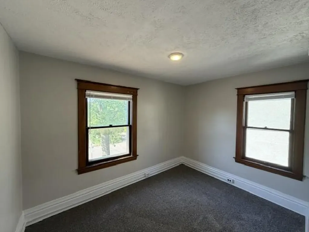430 W Dutton Street Kalamazoo City MI 49007
