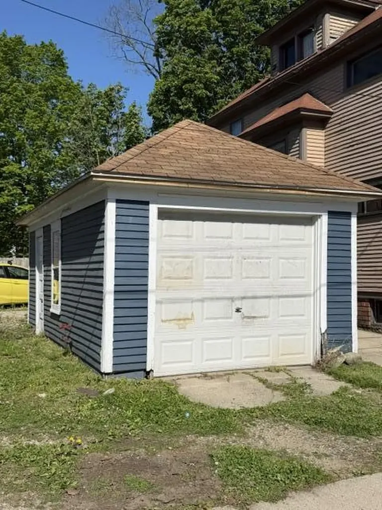 430 W Dutton Street Kalamazoo City MI 49007