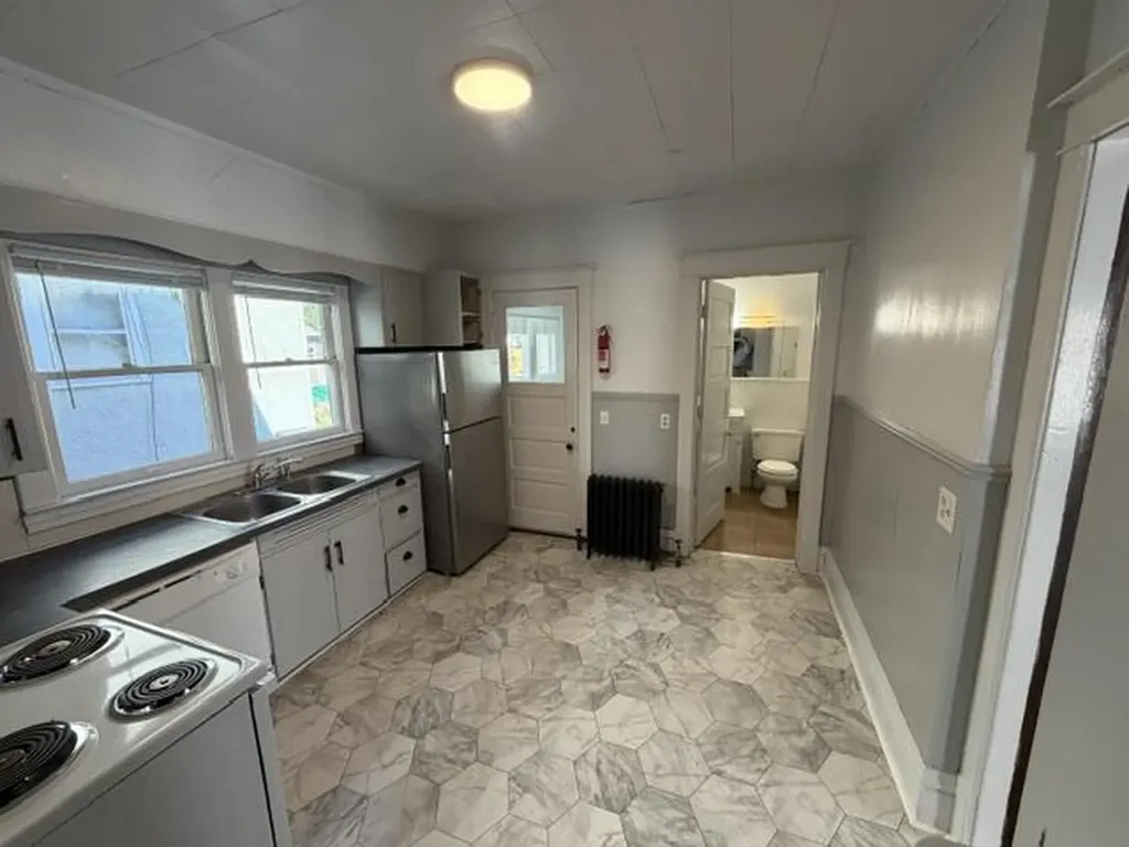430 W Dutton Street Kalamazoo City MI 49007