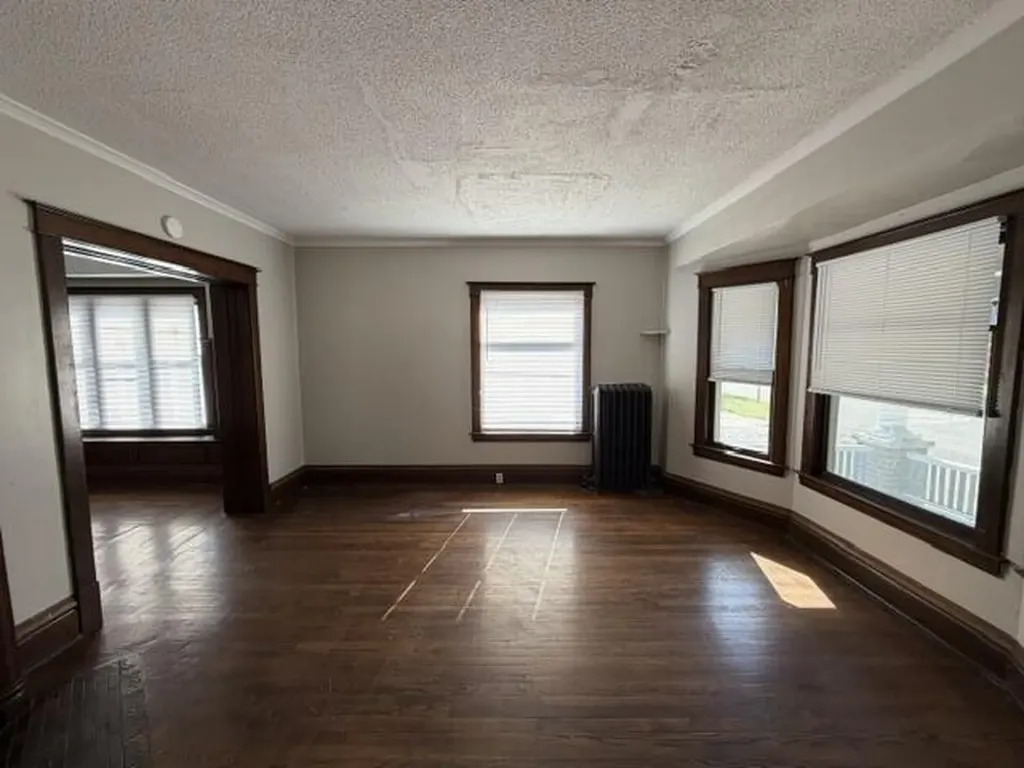 430 W Dutton Street Kalamazoo City MI 49007