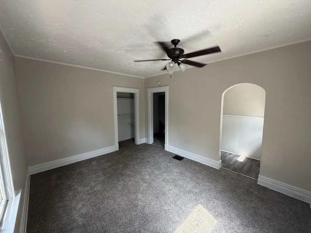 613 Pearl Street Kalamazoo City MI 49007